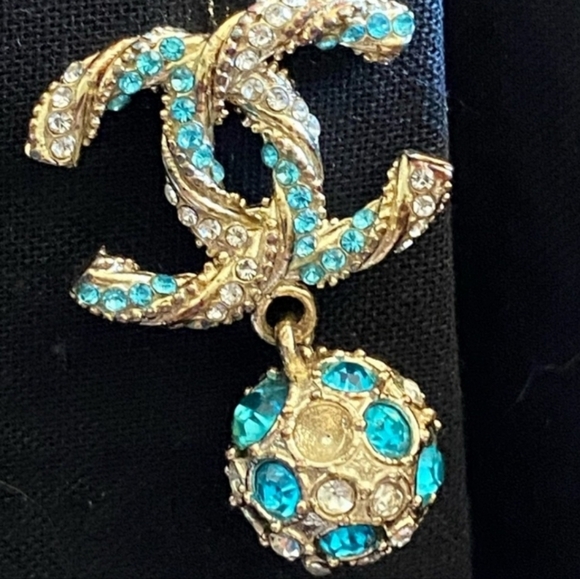 Chanel Dangle Blue Silver Earrings - Picture 4 of 4